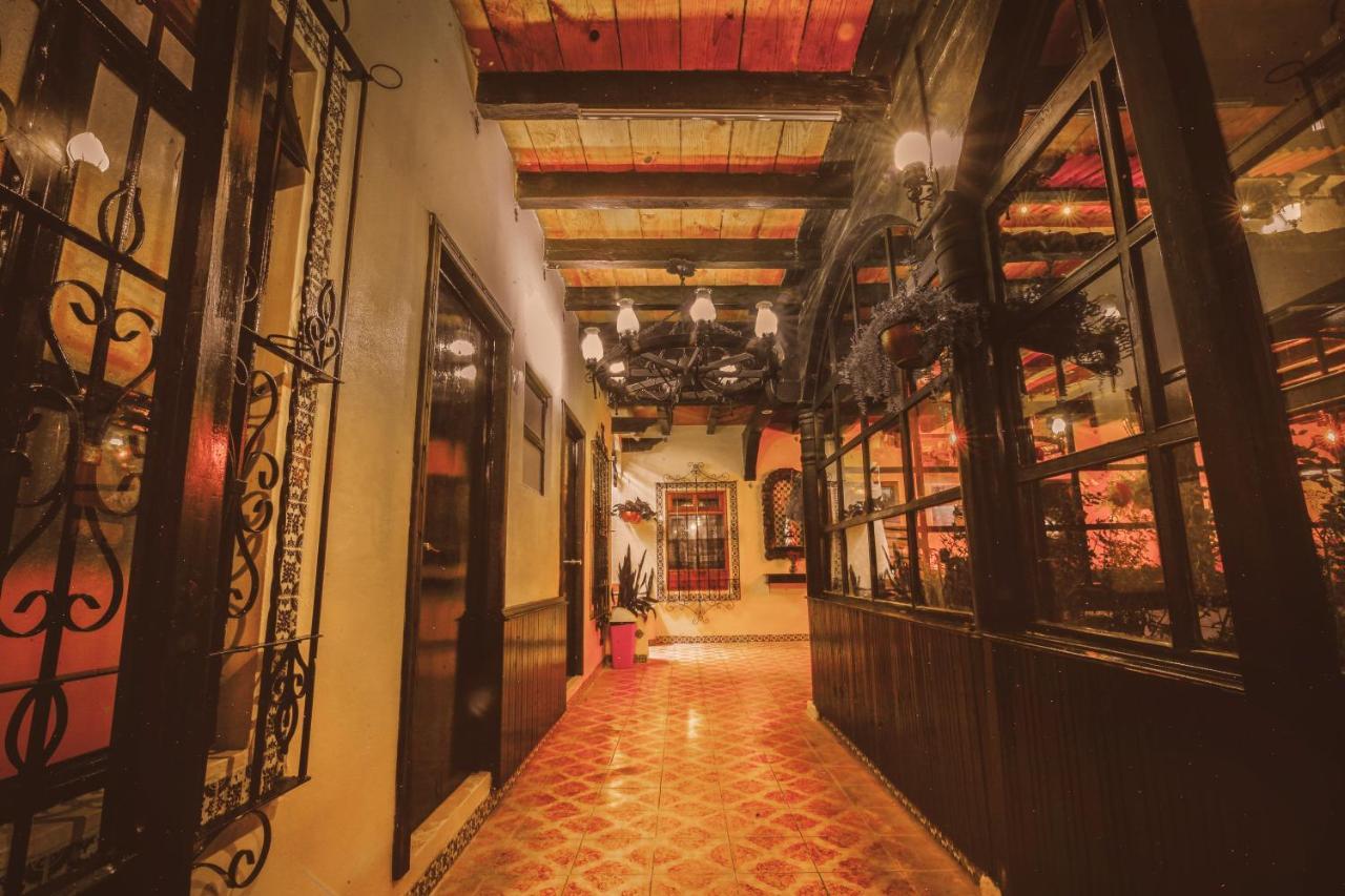 Hotel Palacio De Moctezuma San Cristobal de las Casas Exterior photo