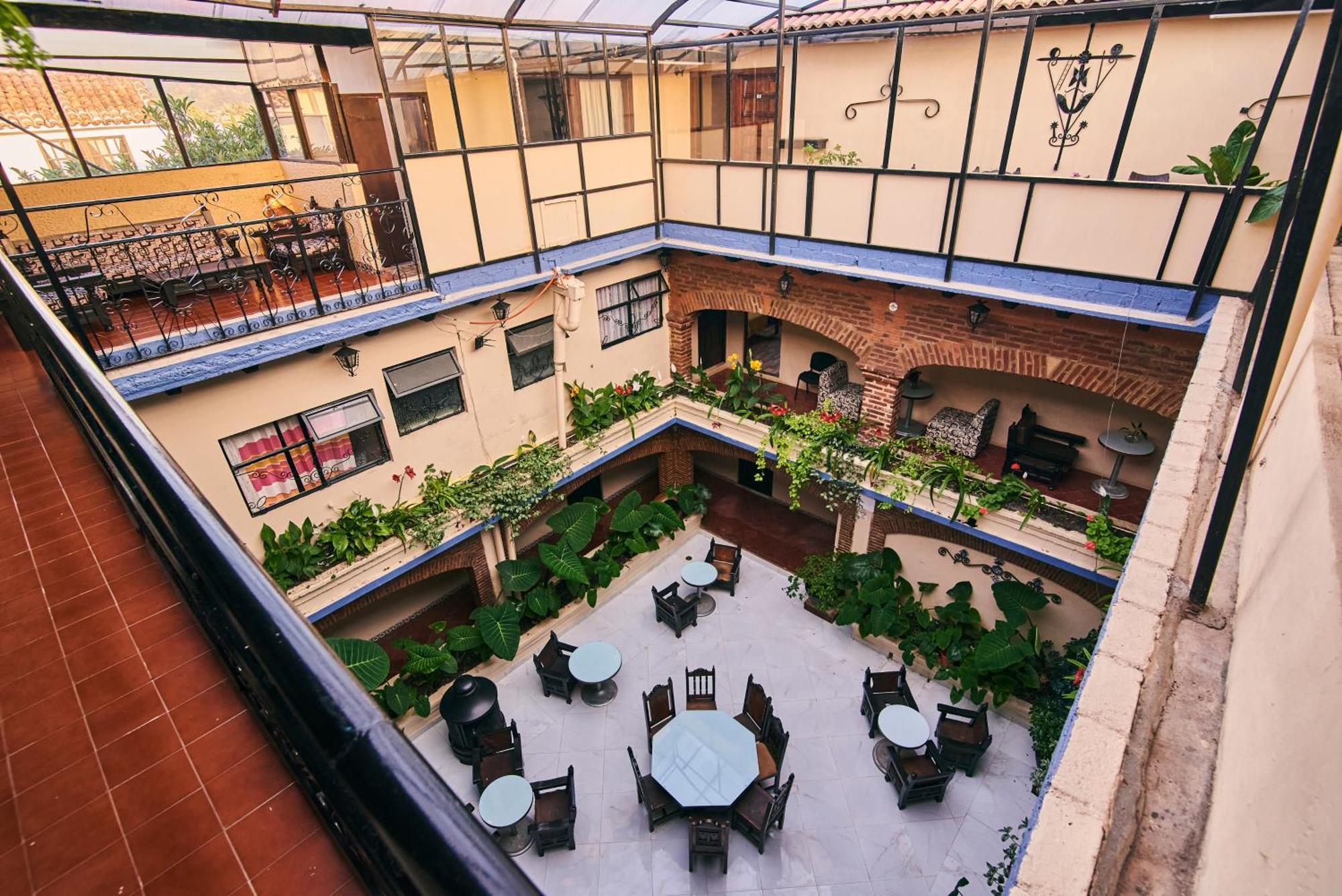 Hotel Palacio De Moctezuma San Cristobal de las Casas Exterior photo
